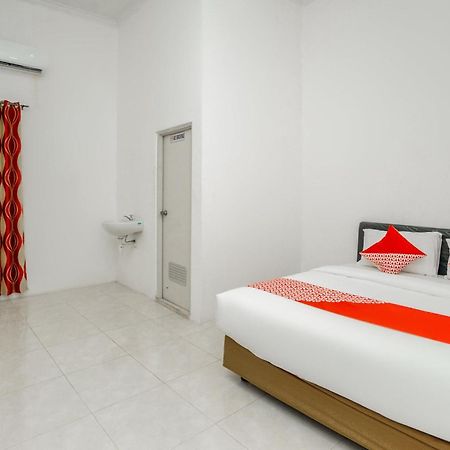 Oyo 2489 Choco 88 Residence โปรโบลิงโก ภายนอก รูปภาพ