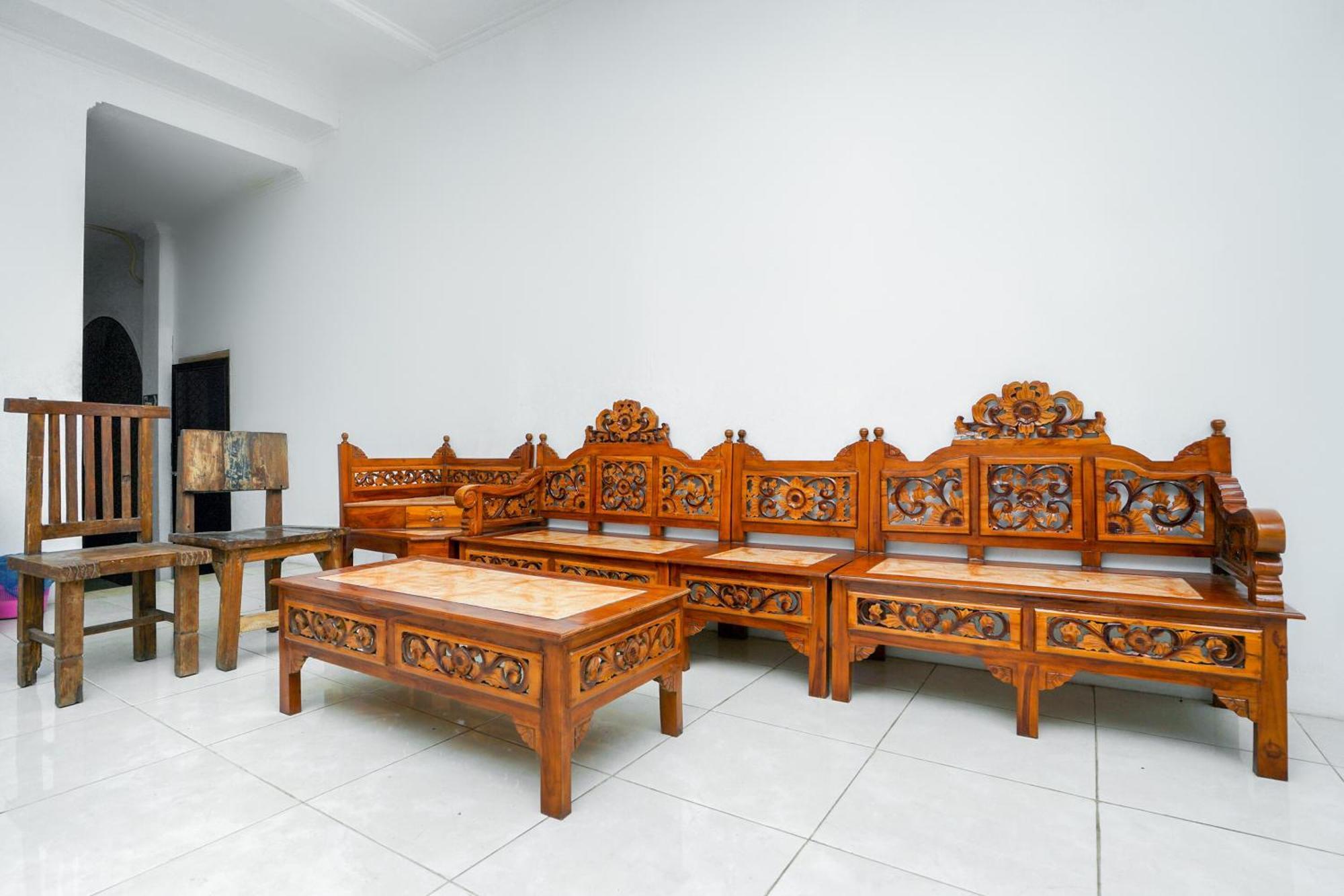 Oyo 2489 Choco 88 Residence โปรโบลิงโก ภายนอก รูปภาพ