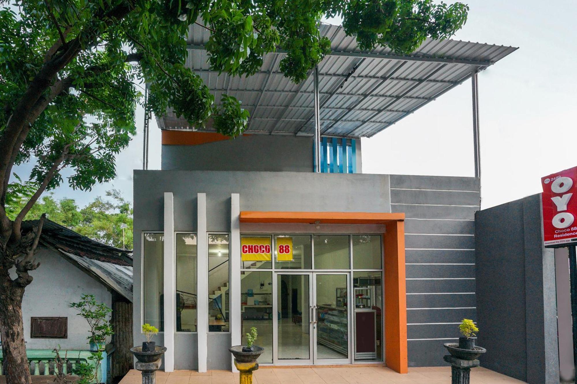 Oyo 2489 Choco 88 Residence โปรโบลิงโก ภายนอก รูปภาพ