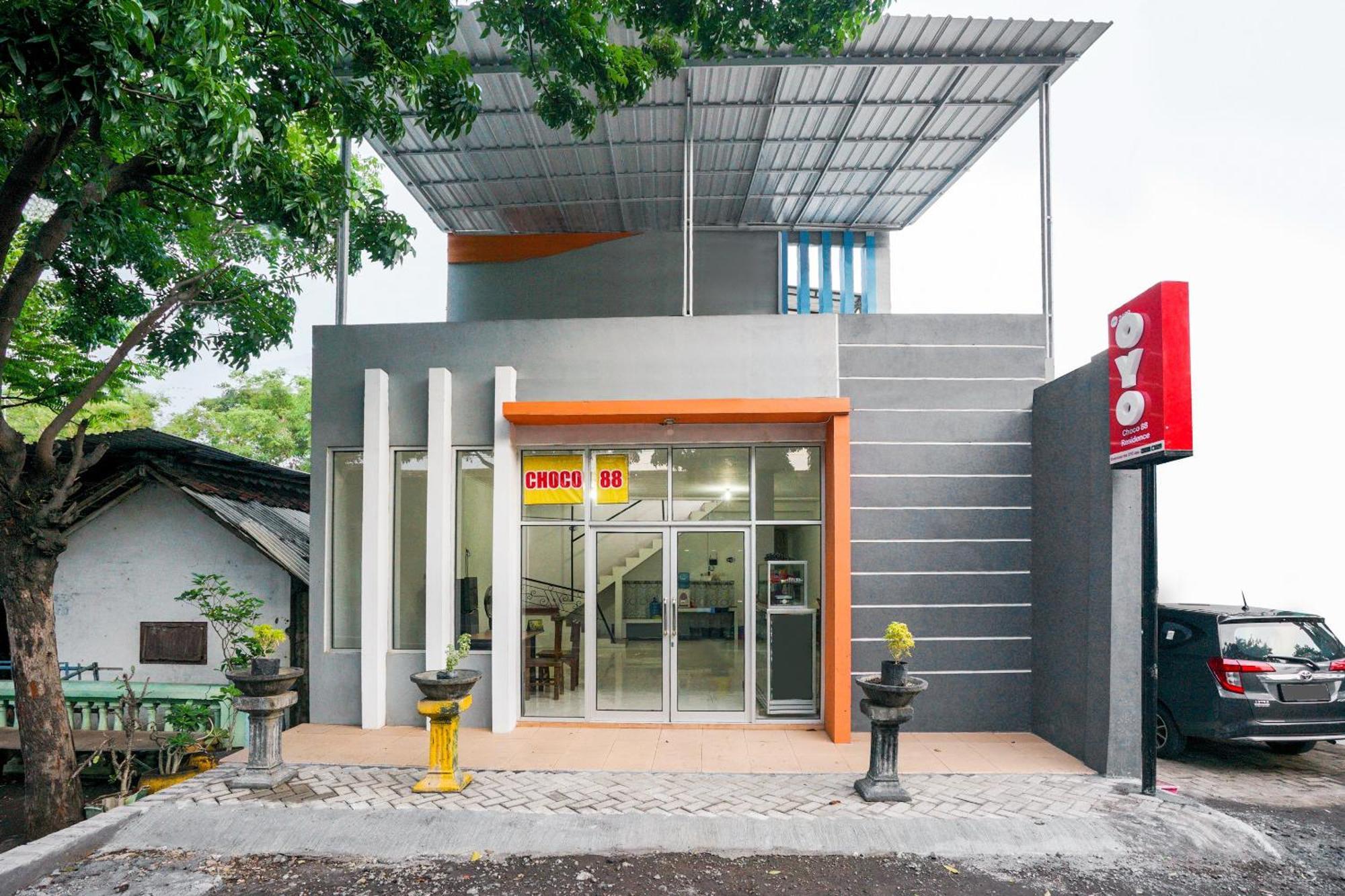Oyo 2489 Choco 88 Residence โปรโบลิงโก ภายนอก รูปภาพ